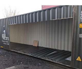 Rollup door vertical beame